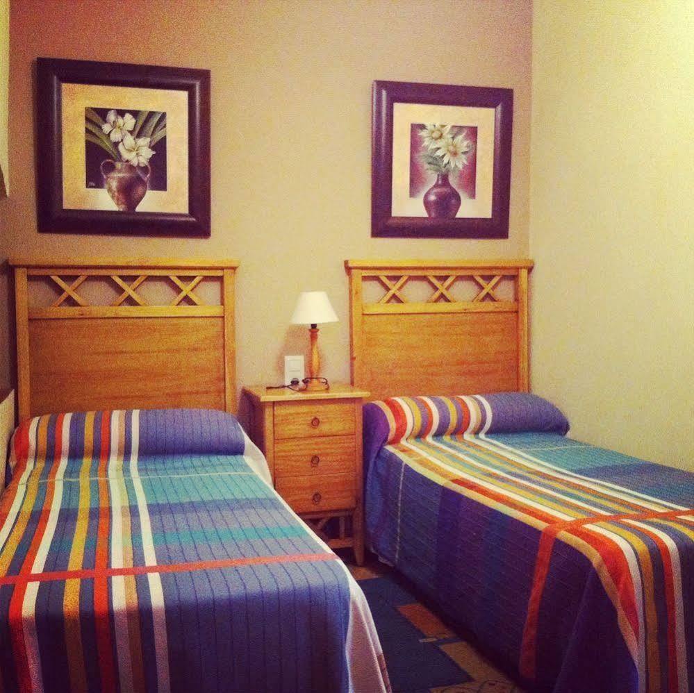 Hostal La Calzada ทาริฟา ภายนอก รูปภาพ
